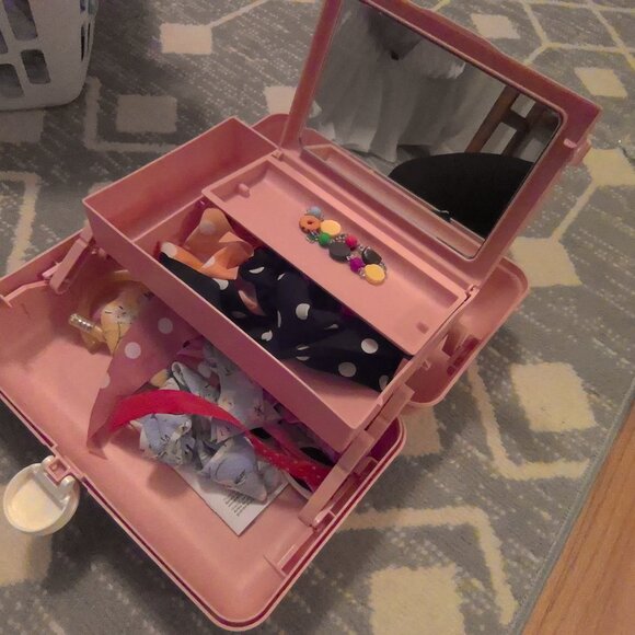 A brand new Kaboodle - Picture 2 of 2